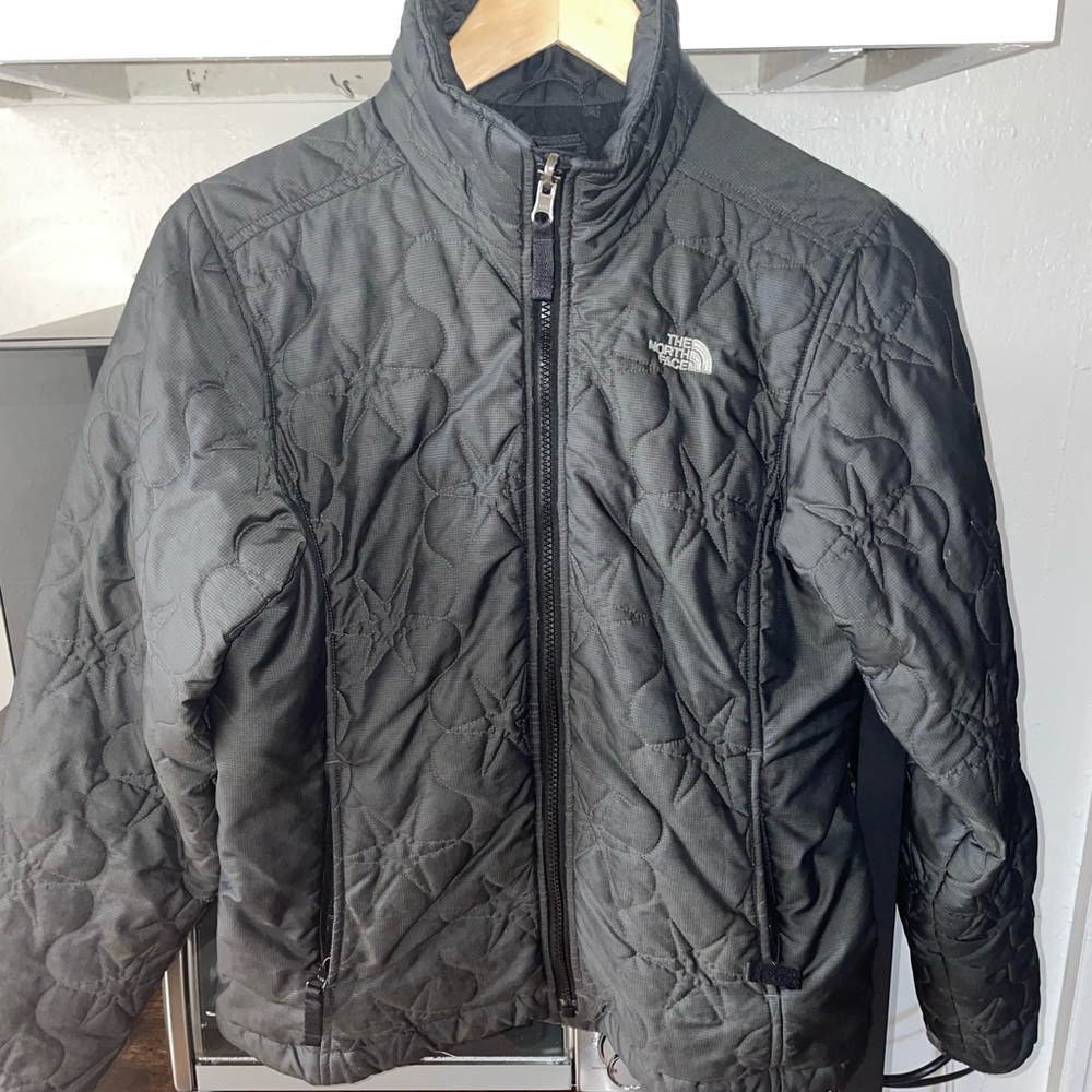 Dark grey THE NORTH FACE puffer jacket with snowflake design stitching